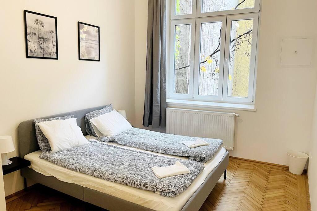 City-Center-Apartment Hip Area, Big & New Вена Экстерьер фото